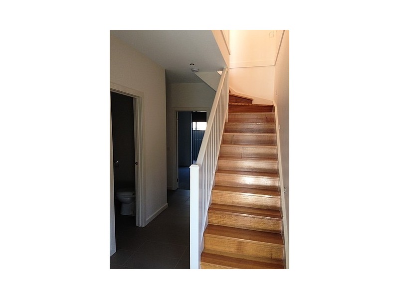 2/17 Eileen Street, Glenroy VIC 3046