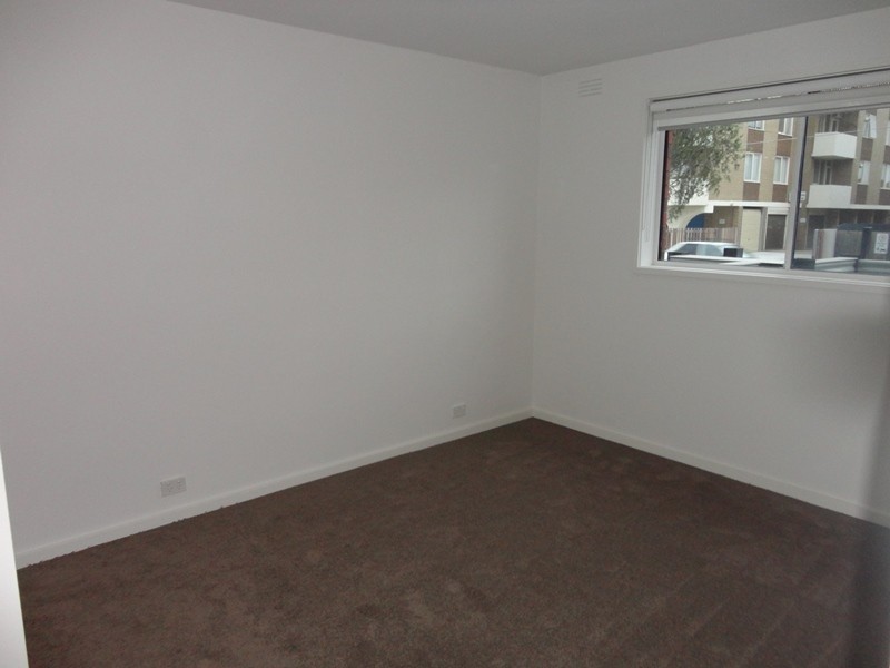 1/68 DeCarle Street, Brunswick VIC 3056