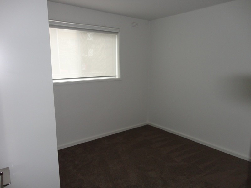 1/68 DeCarle Street, Brunswick VIC 3056