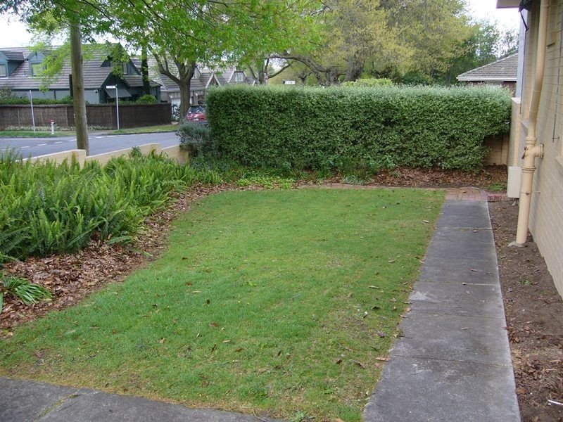 2/100 Windsor Crescent, Mont Albert VIC 3127