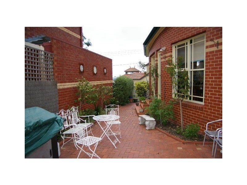 18 Carson Street, Kew VIC 3101