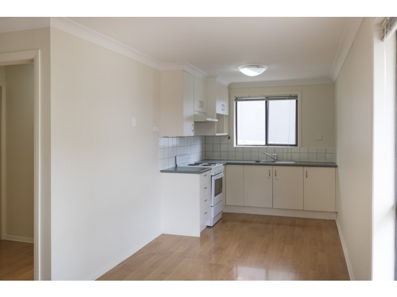 1/32 Irvine Crescent, Brunswick West VIC 3055