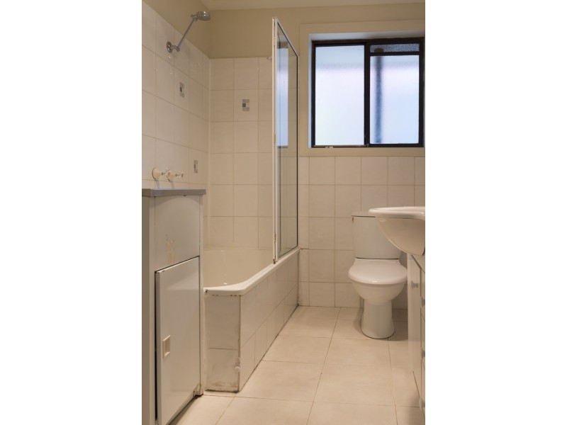 1/32 Irvine Crescent, Brunswick West VIC 3055