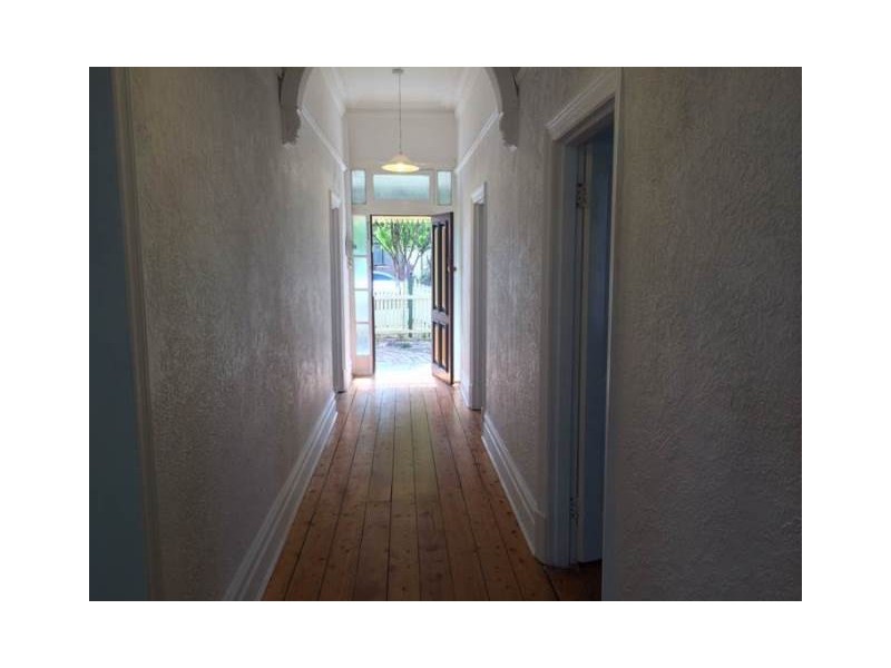 8 Main Street, Coburg VIC 3058