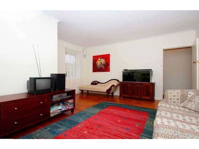 19 Evans Crescent, Reservoir VIC 3073