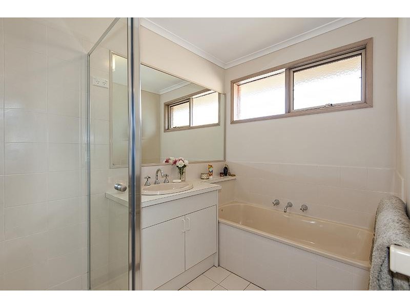 1 Ribbon Court, Mill Park VIC 3082
