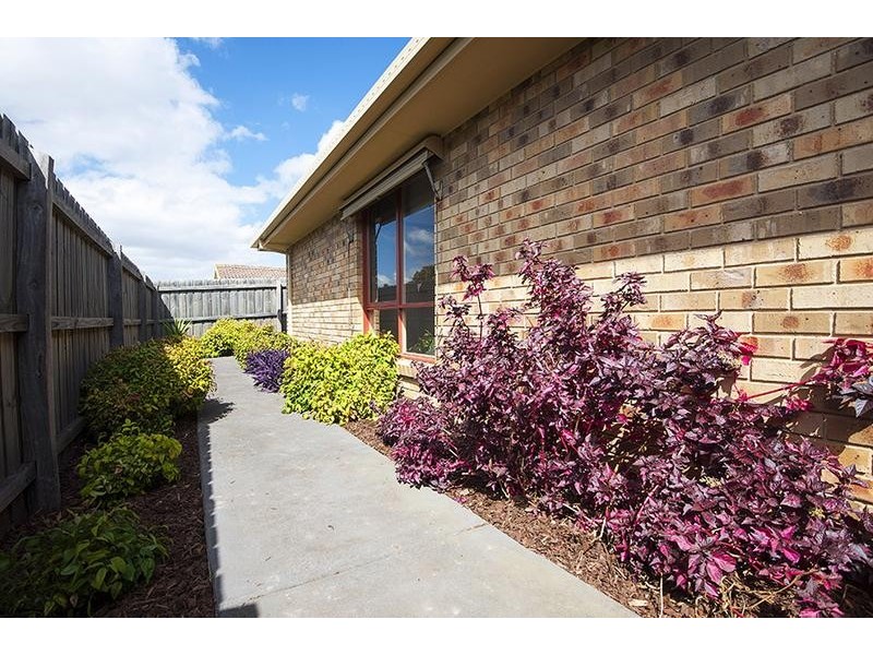 1 Ribbon Court, Mill Park VIC 3082