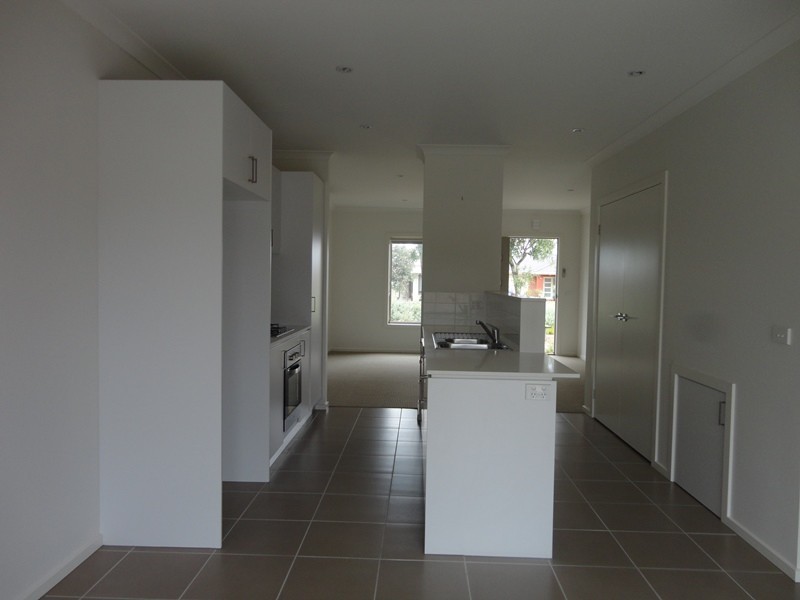 32 Etheridge Lane, Craigieburn VIC 3064