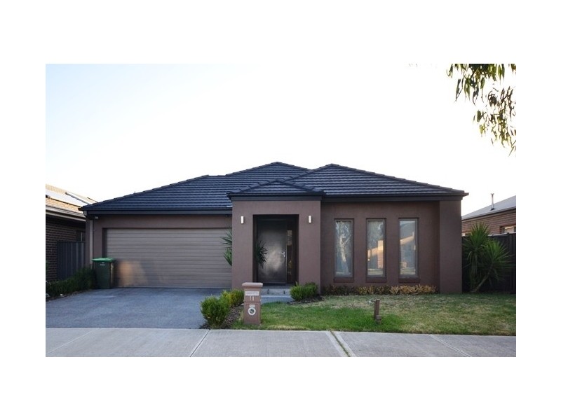 11 Barmah Drive, South Morang VIC 3752