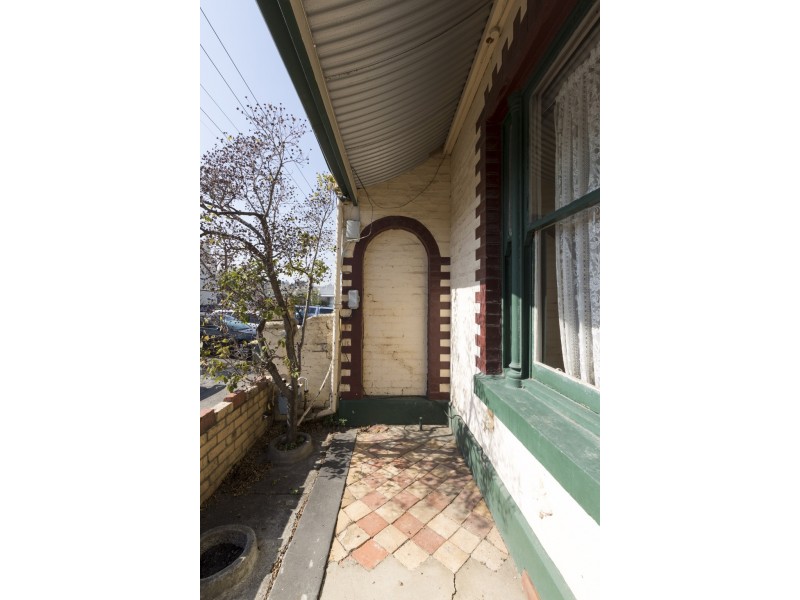 11 Davis Street, Carlton VIC 3053