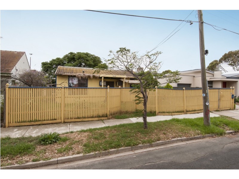 11 Railway Parade, Newport VIC 3015