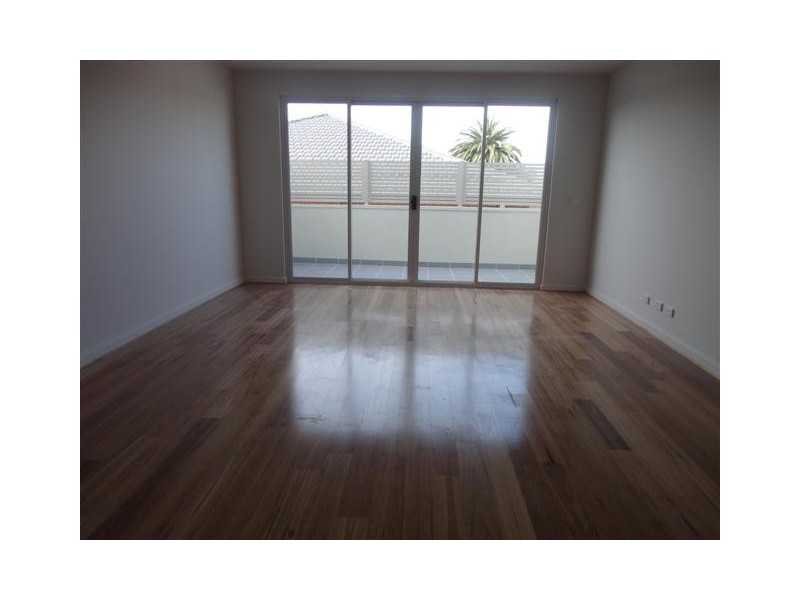 13/7-9 Bell Street, Coburg VIC 3058