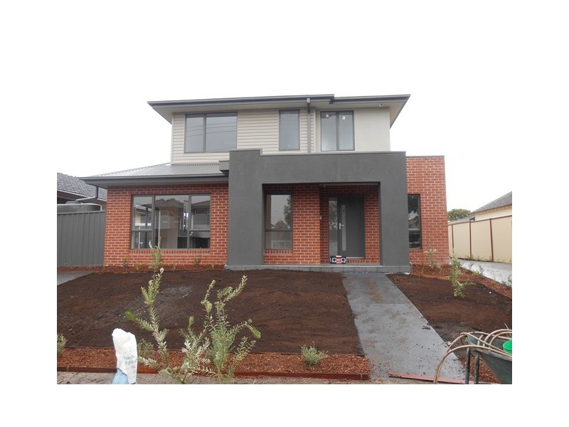 1/36 Moore Street, Coburg VIC 3058