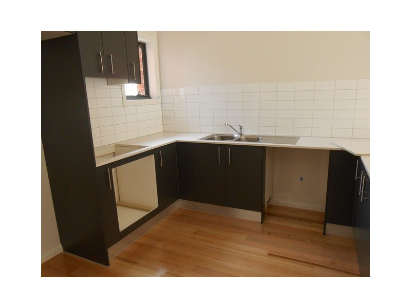 1/36 Moore Street, Coburg VIC 3058