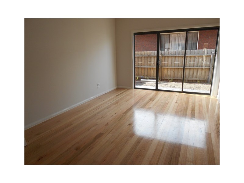 1/36 Moore Street, Coburg VIC 3058