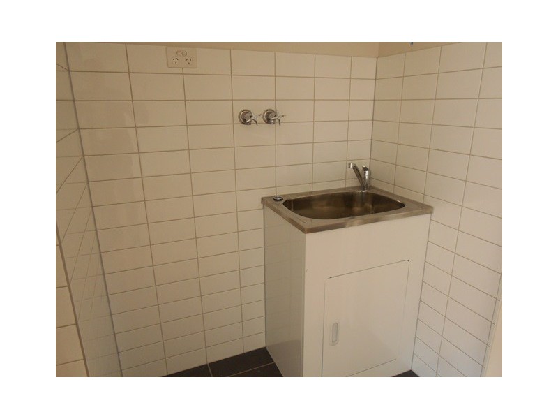 1/36 Moore Street, Coburg VIC 3058