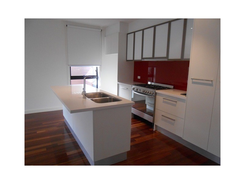 2 Orange Grove, Essendon VIC 3040