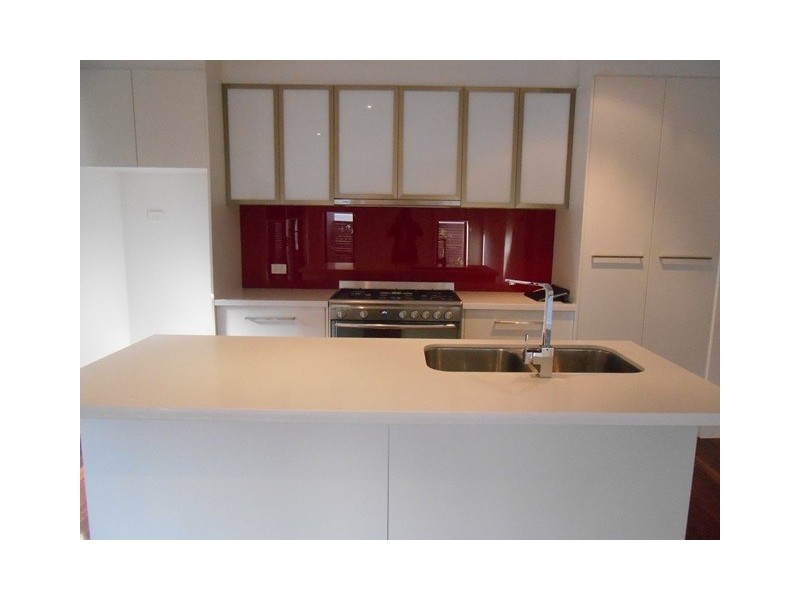 2 Orange Grove, Essendon VIC 3040
