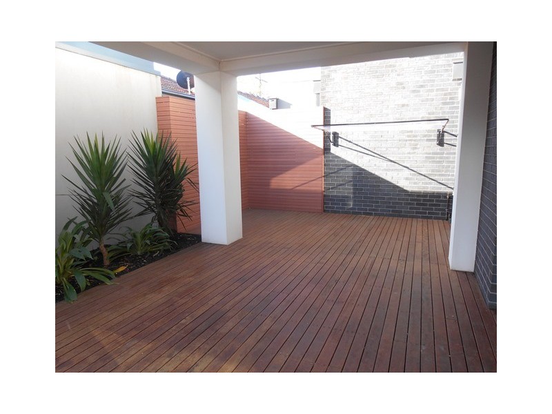 2 Orange Grove, Essendon VIC 3040