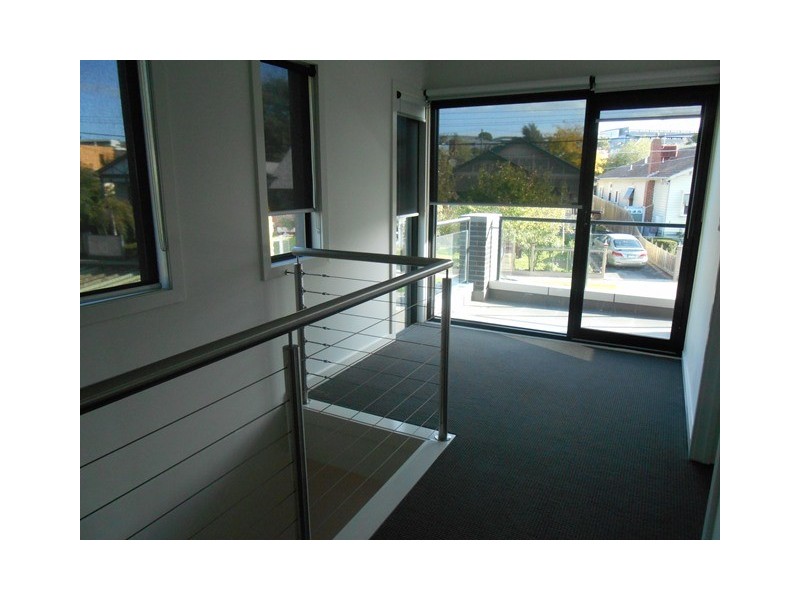 2 Orange Grove, Essendon VIC 3040