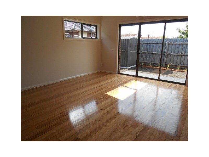 4/36 Moore Stret, Coburg VIC 3058