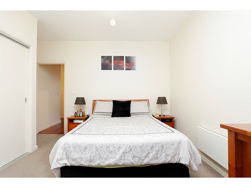 1/138-140 Melville Road, Brunswick West VIC 3055