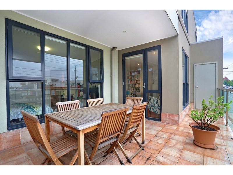 1/138-140 Melville Road, Brunswick West VIC 3055