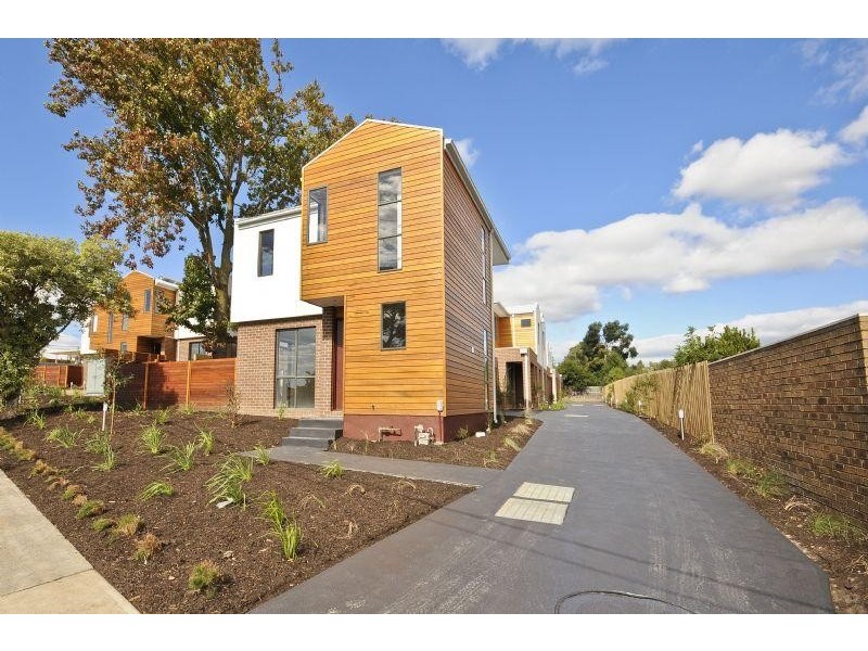 1/60-62 Maroondah Highway, Croydon VIC 3136