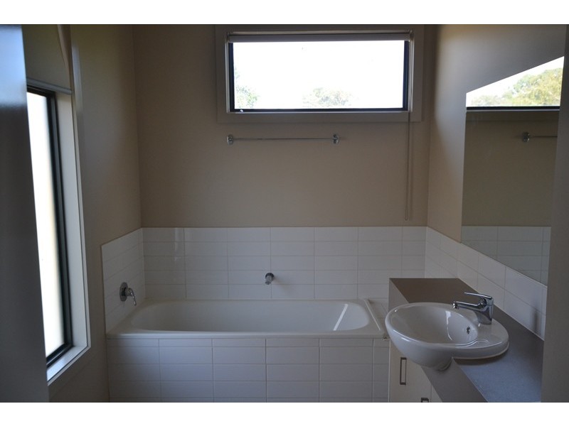 1/60-62 Maroondah Highway, Croydon VIC 3136