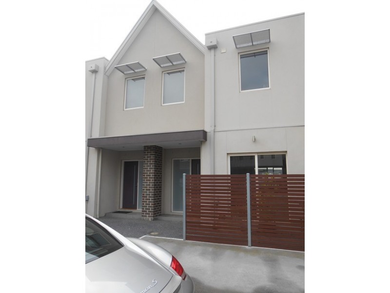 16/110 Moore Street, Coburg VIC 3058