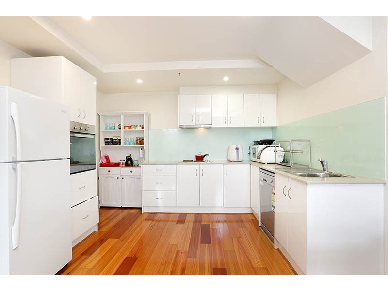 2/7-9 Bell Street, Coburg VIC 3058