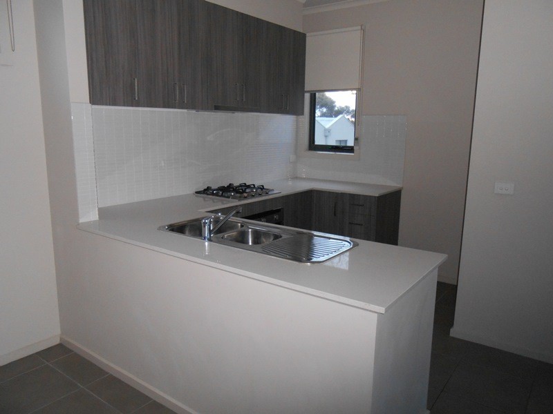 1/60-62 Maroondah Highway, Croydon VIC 3136