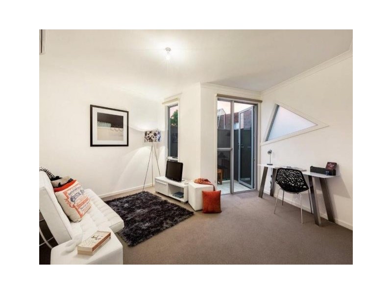 2/9 Sandown Road, Ascot Vale VIC 3032