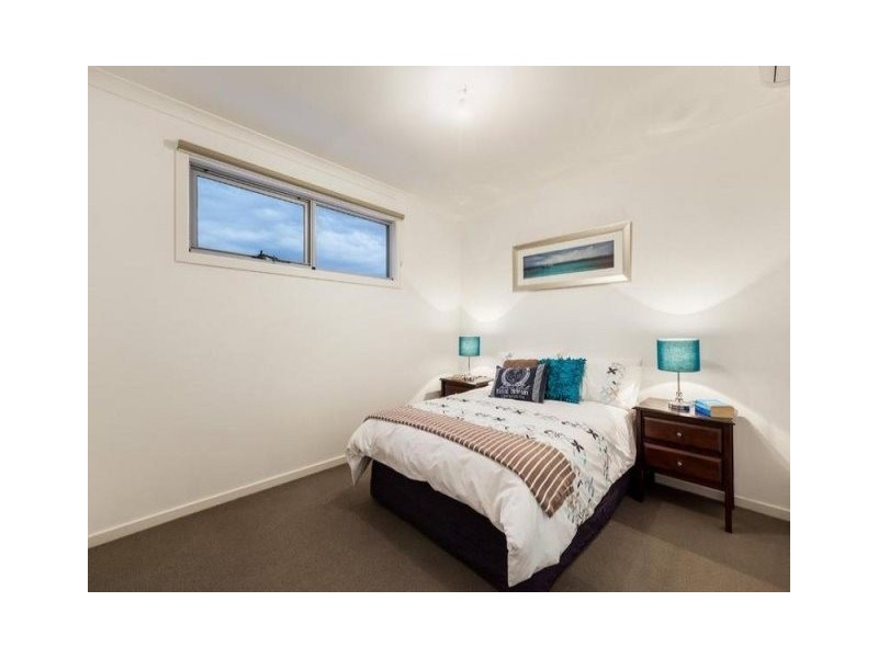 2/9 Sandown Road, Ascot Vale VIC 3032