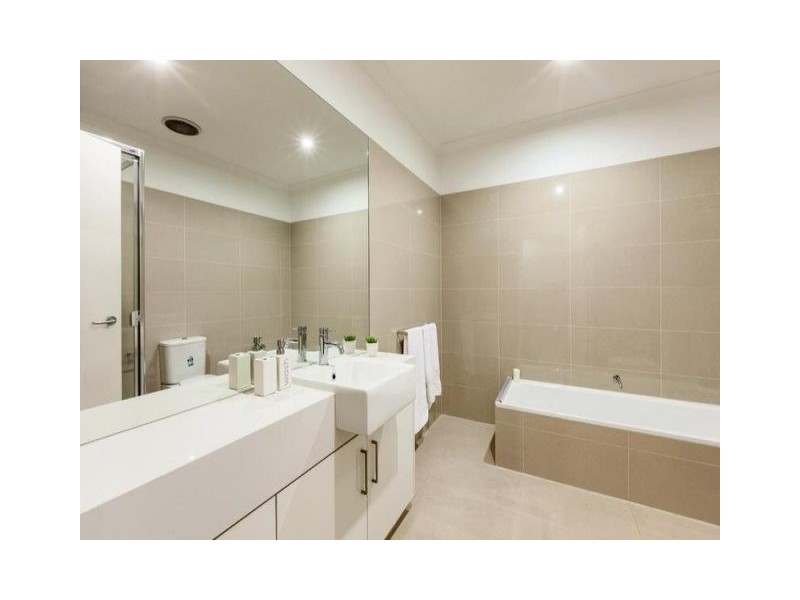 2/9 Sandown Road, Ascot Vale VIC 3032