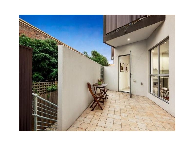 2/9 Sandown Road, Ascot Vale VIC 3032