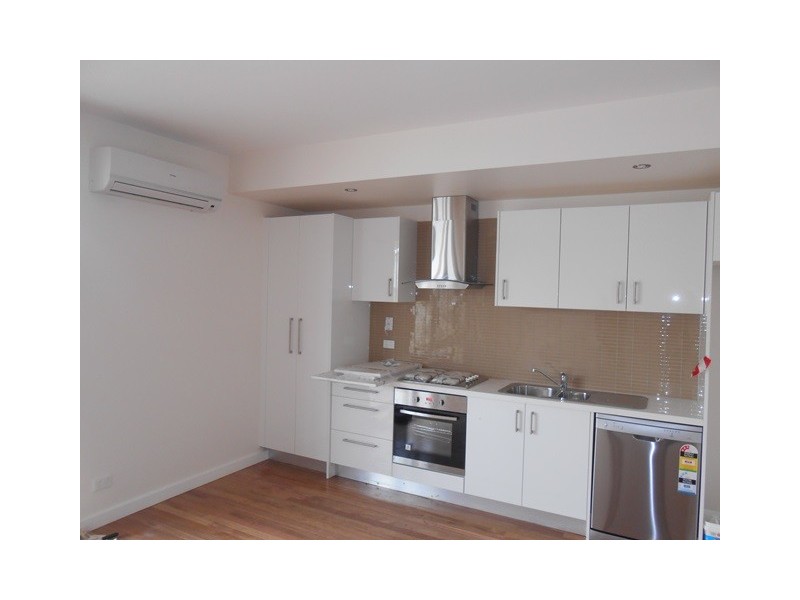 2/2 Barrys Lane, Coburg VIC 3058