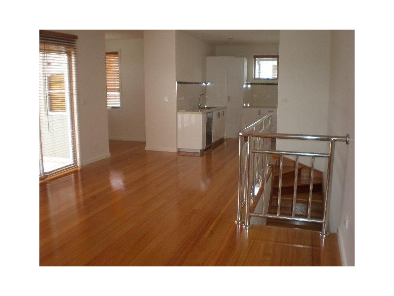 2/44 Victoria Street, Coburg VIC 3058