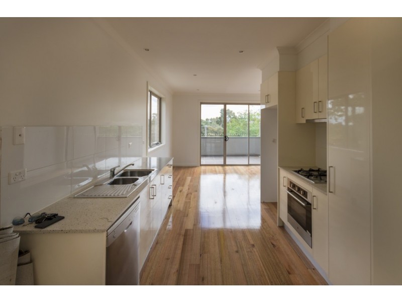 2/18 Zenith Street, Pascoe Vale VIC 3044