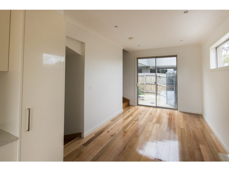 2/18 Zenith Street, Pascoe Vale VIC 3044