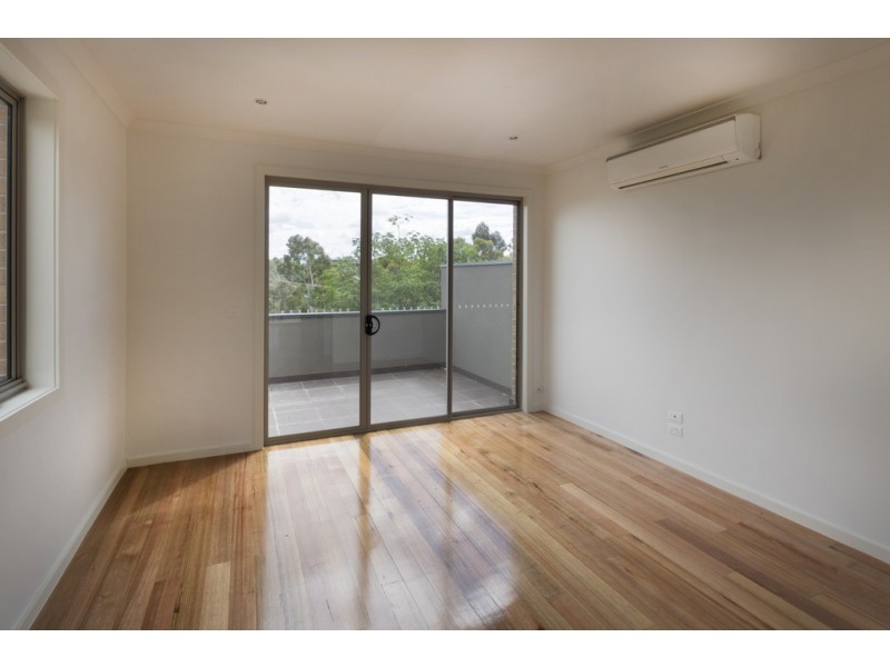 2/18 Zenith Street, Pascoe Vale VIC 3044