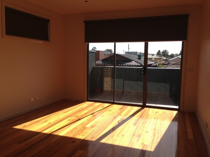 2/17 Eileen Street, Hadfield VIC 3046