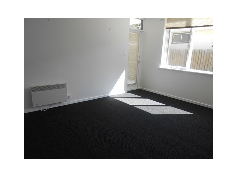 2/10 Donald Street, Brunswick VIC 3056