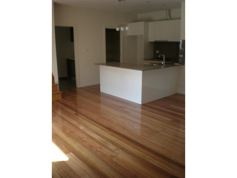 30 Cumberland Road, Pascoe Vale VIC 3044