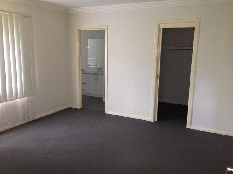 8 Wilkinson Street, Macleod VIC 3085