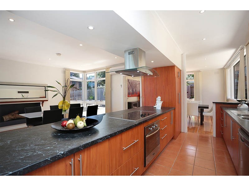 13 Rathmullen Quadrant, Doncaster VIC 3108