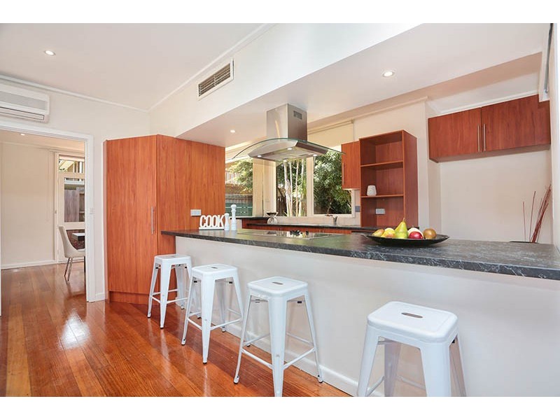 13 Rathmullen Quadrant, Doncaster VIC 3108