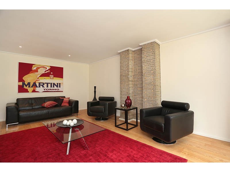 13 Rathmullen Quadrant, Doncaster VIC 3108