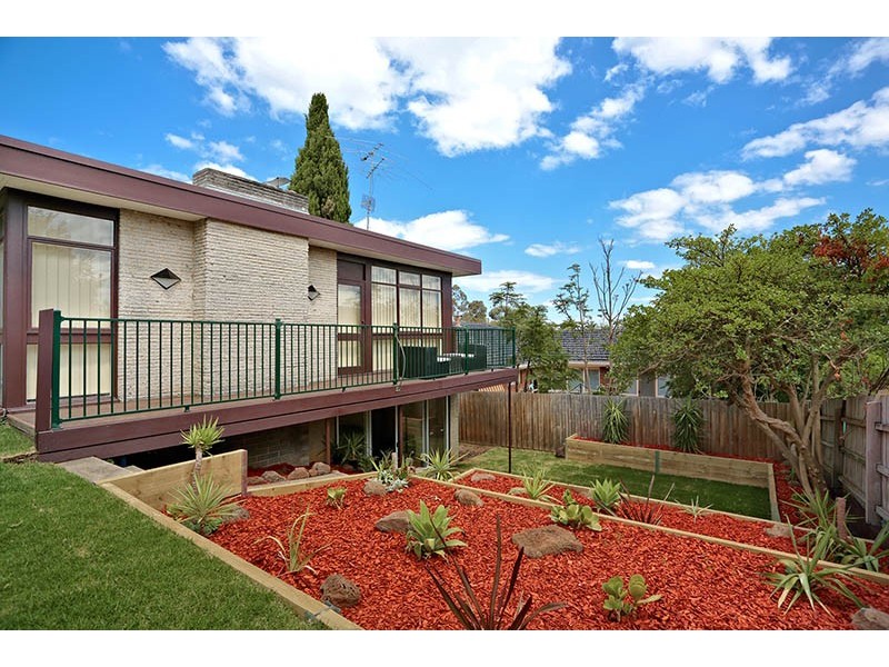 13 Rathmullen Quadrant, Doncaster VIC 3108