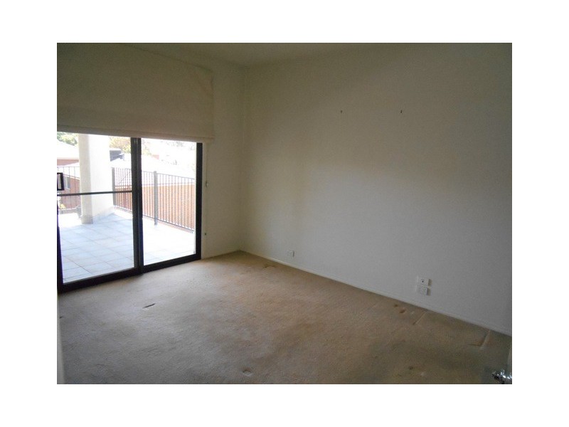 12/1 Conservatory Drive, Burwood VIC 3125